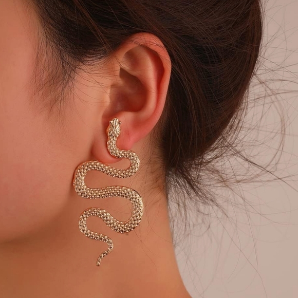 🔥2For$20 Fashion Earrings Gold Tone Snakes - Picture 7 of 7